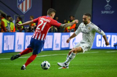 Tallinn, Estonya - 15 Ağustos, 2018: Lucas Hernandez (L) ve Daniel Carvajal sırasında son 2018 Uefa Süper Kupası maç arada Atletico Madrid vs Real Madrid A. Le Coq Arena Stadyumu, Estonya
