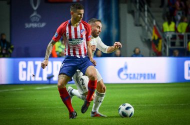 Tallinn, Estonya - 15 Ağustos, 2018: Lucas Hernandez (L) ve Daniel Carvajal sırasında son 2018 Uefa Süper Kupası maç arada Atletico Madrid vs Real Madrid A. Le Coq Arena Stadyumu, Estonya