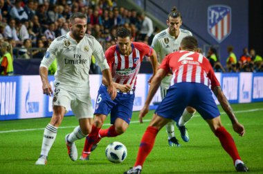 Tallinn, Estonya - 15 Ağustos, 2018: Koke (R) oyuncular final 2018 Uefa Süper Kupa sırasında maç arada Atletico Madrid vs Real Madrid A. Le Coq Arena Stadyumu, Estonya