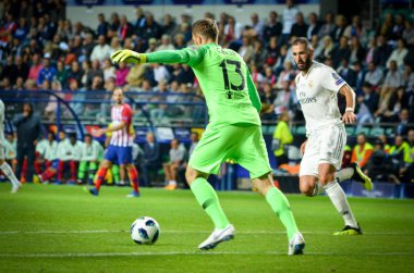 Tallinn, Estonya - 15 Ağustos, 2018: Jan Oblak oyuncular final 2018 Uefa Süper Kupa sırasında maç arada Atletico Madrid vs Real Madrid A. Le Coq Arena Stadyumu, Estonya