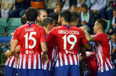 Tallinn, Estonya - 15 Ağustos, 2018: Athletico Madrid oyuncular final 2018 Uefa süper kupa maçında Atletico Madrid vs Real Madrid, Estonya arasında sırasında amaç kutlamak