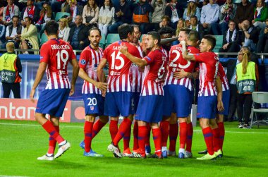 Tallinn, Estonya - 15 Ağustos, 2018: Athletico Madrid oyuncular final 2018 Uefa süper kupa maçında Atletico Madrid vs Real Madrid, Estonya arasında sırasında amaç kutlamak