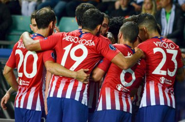 Tallinn, Estonya - 15 Ağustos, 2018: Athletico Madrid oyuncular final 2018 Uefa süper kupa maçında Atletico Madrid vs Real Madrid, Estonya arasında sırasında amaç kutlamak