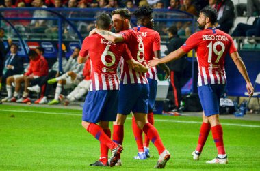 Tallinn, Estonya - 15 Ağustos, 2018: Athletico Madrid oyuncular final 2018 Uefa süper kupa maçında Atletico Madrid vs Real Madrid, Estonya arasında sırasında amaç kutlamak