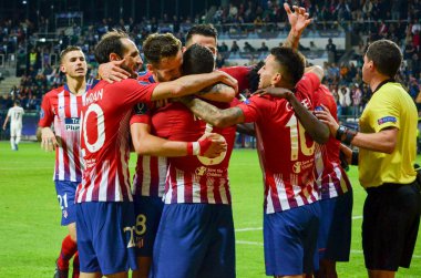 Tallinn, Estonya - 15 Ağustos, 2018: Athletico Madrid oyuncular final 2018 Uefa süper kupa maçında Atletico Madrid vs Real Madrid, Estonya arasında sırasında amaç kutlamak