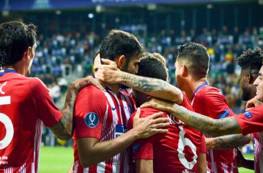 Tallinn, Estonya - 15 Ağustos, 2018: Athletico Madrid oyuncular final 2018 Uefa süper kupa maçında Atletico Madrid vs Real Madrid, Estonya arasında sırasında amaç kutlamak