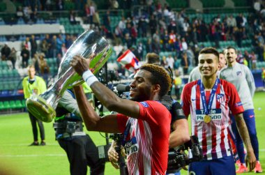 Tallinn, Estonya - 15 Ağustos, 2018: Thomas Lemar son 2018 Uefa Süper Kupası maç sonra Estonya Uefa Süper Kupası 2018 kazanarak zaferi kutlamak