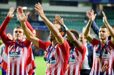 Tallinn, Estonya - 15 Ağustos, 2018: futbolcular Atletico Madrid son 2018 Uefa Süper Kupası maç sonra Estonya Uefa Süper Kupası 2018 kazanarak zaferi kutlamak
