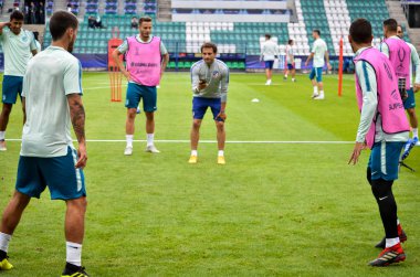 Tallinn, Estonya - 15 Ağustos, 2018: son 2018 Uefa Süper Kupası maç önce Atletico Madrid vs Real Madrid, Estonya arasında Real Madrid futbol oyuncuların eğitim