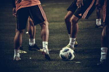 Tallinn, Estonya - 15 Ağustos, 2018: son 2018 Uefa Süper Kupası maç önce Atletico Madrid vs Real Madrid, Estonya arasında Real Madrid futbol oyuncuların eğitim
