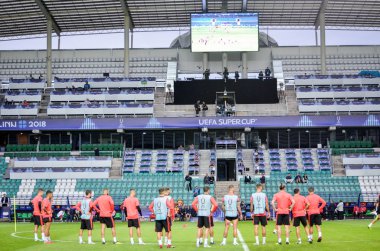 Tallinn, Estonya - 15 Ağustos, 2018: son 2018 Uefa Süper Kupası maç önce Atletico Madrid vs Real Madrid, Estonya arasında Real Madrid futbol oyuncuların eğitim