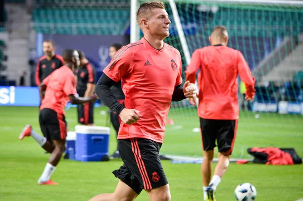 Tallinn, Estonya - 15 Ağustos, 2018: son 2018 Uefa Süper Kupası maç önce Atletico Madrid vs Real Madrid, Estonya arasında Real Madrid futbol oyuncuların eğitim