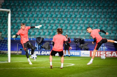 Tallinn, Estonya - 15 Ağustos, 2018: son 2018 Uefa Süper Kupası maç önce Atletico Madrid vs Real Madrid, Estonya arasında Real Madrid futbol oyuncuların eğitim