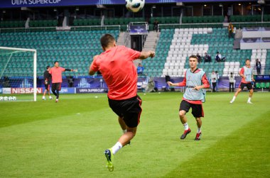 Tallinn, Estonya - 15 Ağustos, 2018: son 2018 Uefa Süper Kupası maç önce Atletico Madrid vs Real Madrid, Estonya arasında Real Madrid futbol oyuncuların eğitim