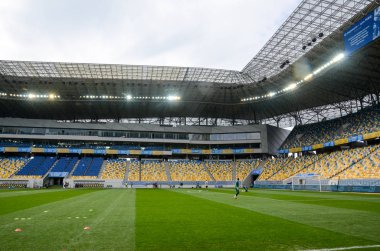 Lviv , Ukrayna - 10 Ağustos 2018: Slovakya ve Ukrayna, Ukrayna milli takımları arasında Uefa Uluslar Ligi grup seçimi sırasında boş stadyum Arena Lviv genel görünümü