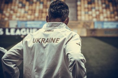 Lviv , Ukrayna - 10 Ağustos 2018: Arena Lviv, Ukrayna'da Uefa Uluslar Ligi grup seçimi sırasında futbol formunda 