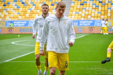 Lviv , Ukrayna - 10 Ağustos 2018: Slovakya ve Ukrayna, Ukrayna milli takımları arasında Uefa Uluslar Ligi sırasında Ukrayna takımının futbolcuları eğitimi