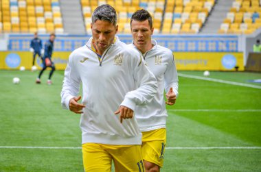 Lviv , Ukrayna - 10 Ağustos 2018: Slovakya ve Ukrayna, Ukrayna milli takımları arasında Uefa Uluslar Ligi sırasında Ukrayna takımının futbolcuları eğitimi