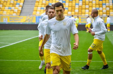 Lviv , Ukrayna - 10 Ağustos 2018: Slovakya ve Ukrayna, Ukrayna milli takımları arasında Uefa Uluslar Ligi sırasında Ukrayna takımının futbolcuları eğitimi