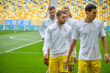 Lviv , Ukrayna - 10 Ağustos 2018: Slovakya ve Ukrayna, Ukrayna milli takımları arasında Uefa Uluslar Ligi sırasında Ukrayna takımının futbolcuları eğitimi