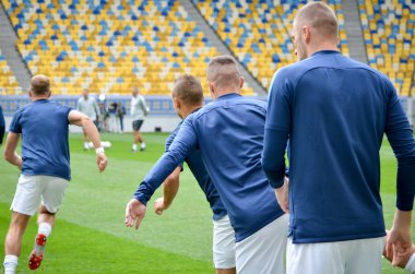 Lviv , Ukrayna - 10 Ağustos 2018: Slovakya ve Ukrayna, Ukrayna milli takımları arasında Uefa Uluslar Ligi sırasında Slovakya takımının futbolcularını eğitin