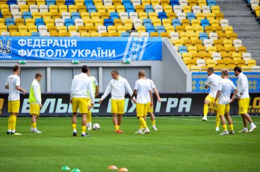 Lviv , Ukrayna - 10 Ağustos 2018: Slovakya ve Ukrayna, Ukrayna milli takımları arasında Uefa Uluslar Ligi sırasında Ukrayna takımının futbolcuları eğitimi