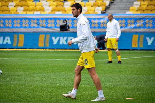 Львов, Украина - 10 августа 2018 года: Роман Яремчук во время группового отбора Лиги наций УЕФА между сборными Словакии и Украины на Арену Львов, Украина
