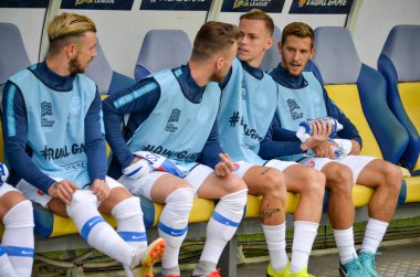 Lviv , Ukrayna - 10 Ağustos 2018: Slovakya ve Ukrayna milli takımları arasında Uefa Uluslar Ligi grup seçimi sırasında Slovakya Milli Takımı yedek futbolcular