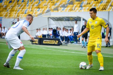 Lviv , Ukrayna - 10 Ağustos 2018: Avrupa Ligi grup seçimi sırasında Slovakya ve Ukrayna milli takımları arena da Lviv, Ukrayna
