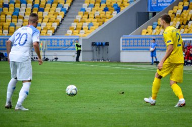 Lviv , Ukrayna - 10 Ağustos 2018: Slovakya ve Ukrayna milli takımları arasında Arena Lviv, Ukrayna'da oynanan Uefa Uluslar Ligi grup seçimi sırasında Mykola Matvienko