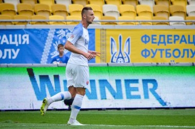 Lviv , Ukrayna - 10 Ağustos 2018: Slovakya ve Ukrayna milli takımları arasında Arena Lviv, Ukrayna'da oynanan Uefa Uluslar Ligi grup seçimi sırasında futbolcu