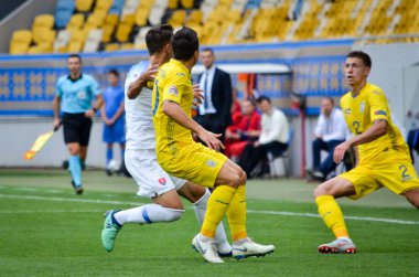 Lviv , Ukrayna - 10 Ağustos 2018: Slovakya ve Ukrayna milli takımları arasında Arena Lviv, Ukrayna'da oynanan Uefa Uluslar Ligi grup seçimi sırasında futbolcu