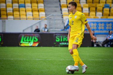 Lviv , Ukrayna - 10 Ağustos 2018: Slovakya ve Ukrayna milli takımları arasında Arena Lviv, Ukrayna'da oynanan Uefa Uluslar Ligi grup seçimi sırasında Mykola Matvienko