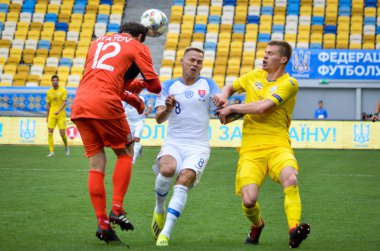 Lviv , Ukrayna - 10 Ağustos 2018: Slovakya ve Ukrayna, Ukrayna milli takımları arasında Uefa Uluslar Ligi grup seçimi sırasında futbolcu