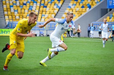 Lviv , Ukrayna - 10 Ağustos 2018: Ondrej Duda, Slovakya ve Ukrayna milli takımları arasında Arena Lviv, Ukrayna'da oynanan Uefa Uluslar Ligi grup seçimi sırasında