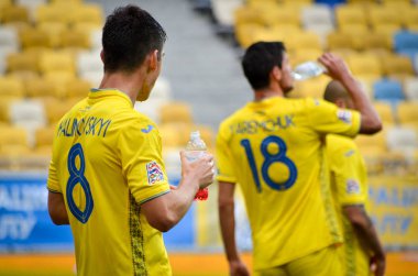 Lviv , Ukrayna - 10 Ağustos 2018: Slovakya ve Ukrayna, Ukrayna milli takımları arasında Uefa Uluslar Ligi grup seçimi sırasında Ruslan Malinovskyi