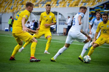 Lviv , Ukrayna - 10 Ağustos 2018: Ondrej Duda, Slovakya ve Ukrayna milli takımları arasında Arena Lviv, Ukrayna'da oynanan Uefa Uluslar Ligi grup seçimi sırasında