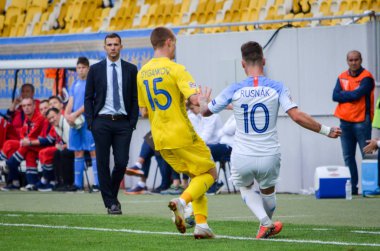 Lviv , Ukrayna - 10 Ağustos 2018: Sergiy Sydorchuk, Slovakya ve Ukrayna milli takımları arasında Arena Lviv, Ukrayna'da oynanan Uefa Uluslar Ligi grup seçimi sırasında