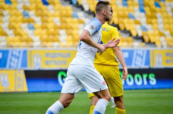 Lviv , Ukrayna - 10 Ağustos 2018: Lubomir Satka, Slovakya ve Ukrayna milli takımları arasında Arena Lviv, Ukrayna'da oynanan Uefa Uluslar Ligi grup seçimi sırasında