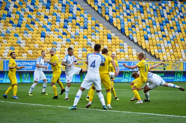 乌克兰利沃夫 2018年8月10日 在乌克兰利沃夫体育场 斯洛伐克和乌克兰国家队在欧足联国家联赛小组中挑选足球运动员 — 图库照片