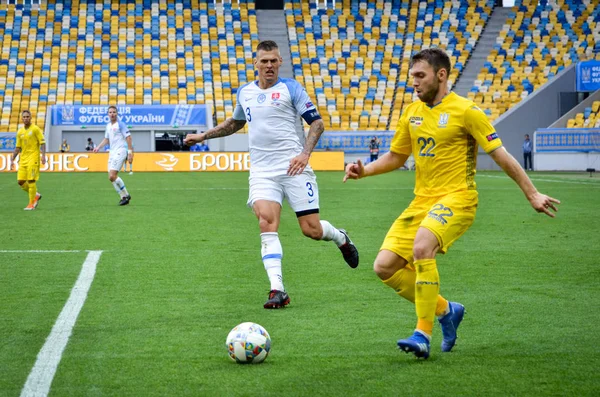 Lviv , Ukrayna - 10 Ağustos 2018: Slovakya ve Ukrayna, Ukrayna milli takımları arasında Uefa Uluslar Ligi grup seçimi sırasında Martin Skrtel