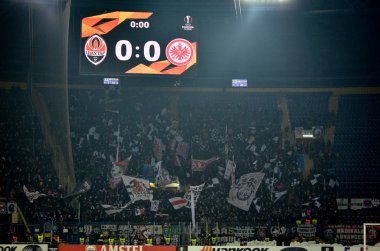 Kharkiv, Ukrayna - 14 Şubat 2019: Eintracht Frankfurt taraftarları