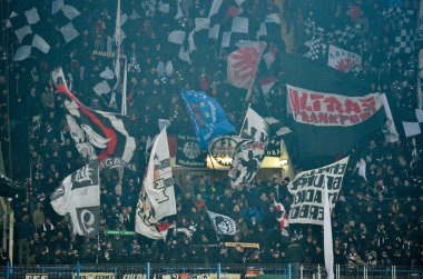 Kharkiv, Ukrayna - 14 Şubat 2019: Eintracht Frankfurt taraftarları