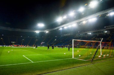Kharkiv, Ukrayna - 14 Şubat 2019: Gece futbol stadyumu clo