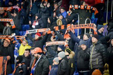 Kharkiv, Ukrayna - 14 Şubat 2019: Shakhtar Futbol taraftarları