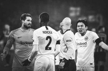 Kharkiv, Ukrayna - 14 Şubat 2019: Evan N'Dicka ve Makoto Ha