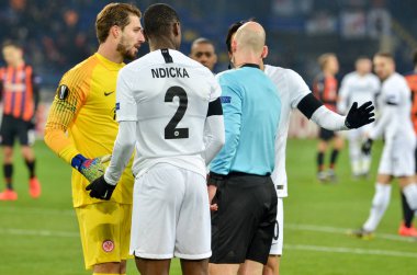 Kharkiv, Ukrayna - 14 Şubat 2019: Evan N'Dicka ve Makoto Ha