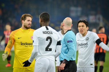 Kharkiv, Ukrayna - 14 Şubat 2019: Evan N'Dicka ve Makoto Ha