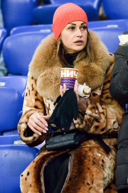 Kharkiv, Ukrayna - 14 Şubat 2019: Futbol kız taraftarları desteği