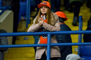 Kharkiv, Ukrayna - 14 Şubat 2019: Futbol kız taraftarları desteği